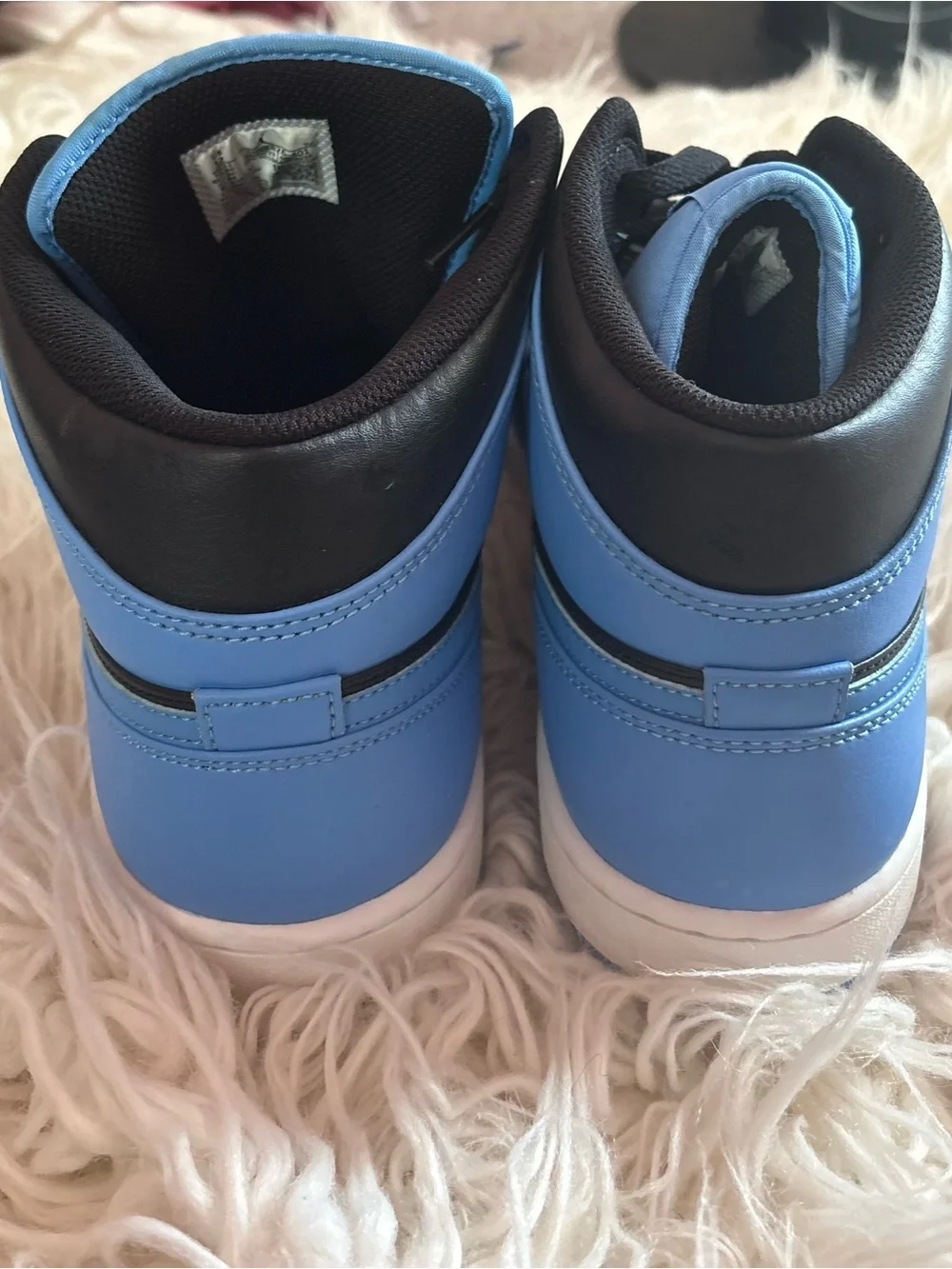 Nike Air Jordan 1 Mid University Blue Black Men’s Size 12 (DQ8426-401)